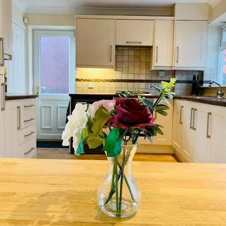 Homely Detached 3 Bedroom House Near Sheffield Rotherham Esterno foto
